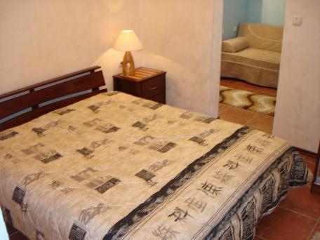 Квартира с двориком в центре