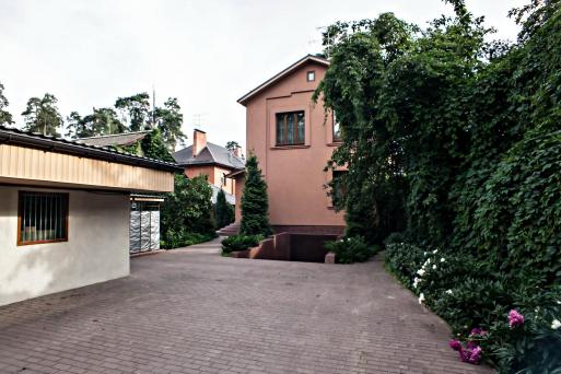 Посуточно коттедж Малаховка 12 км от МКАД Егорьевское шоссе